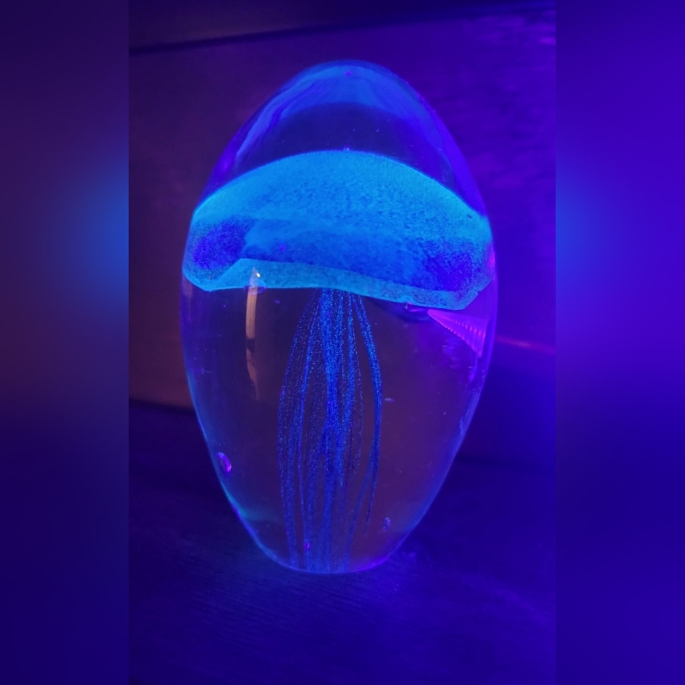 Glowing Blue Jellyfish Aquarium Decor